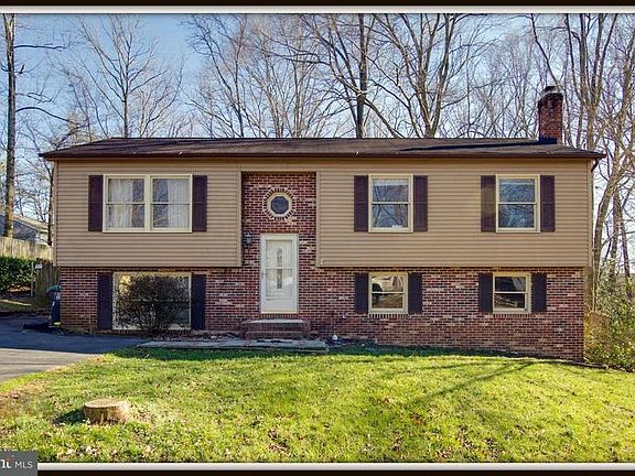 2nd image of 202 Coldspring Dr
