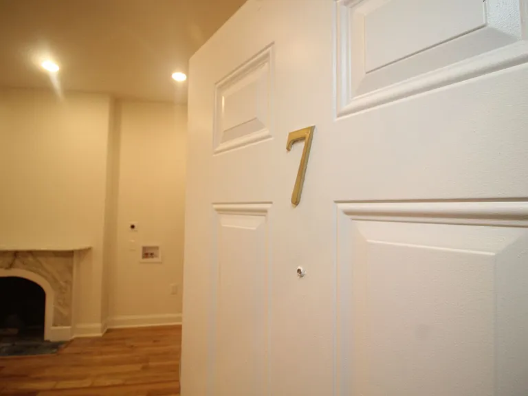 811 Park Ave — Photo 2