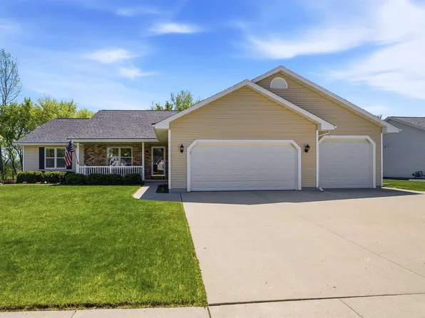 1722 Park Ridge Ln, Fond Du Lac, WI 54937