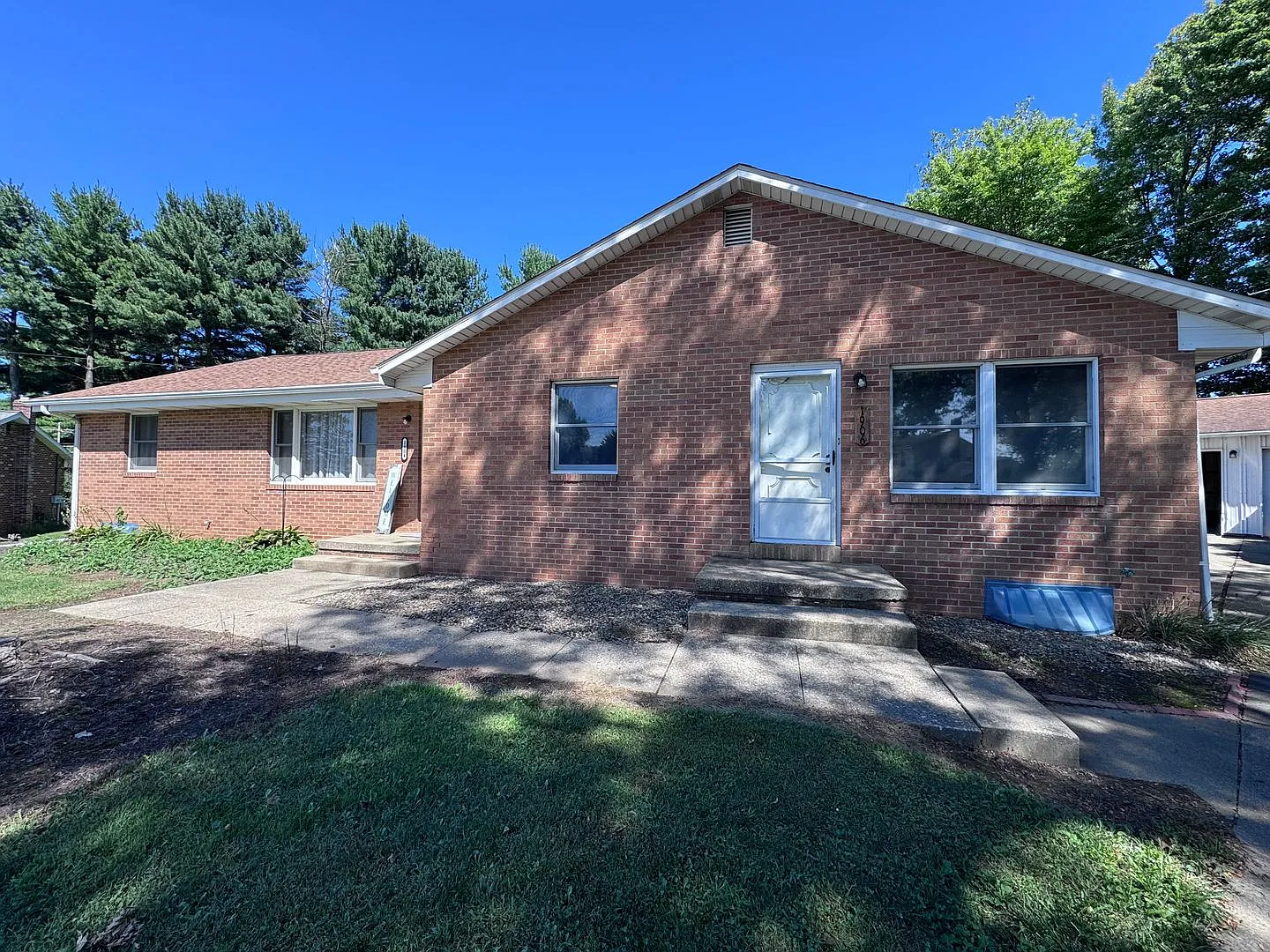 1906 Cher ct. — Photo 1
