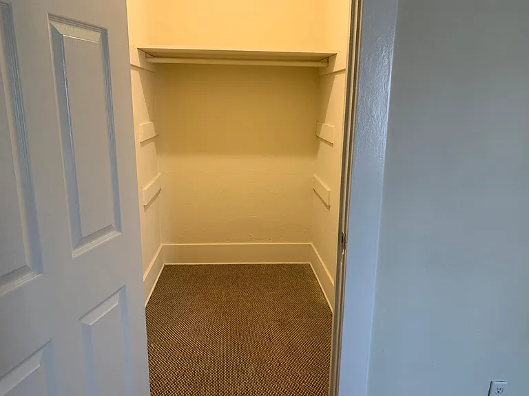 walk in closet