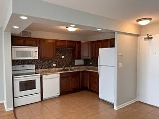 1 bed, 850 sqft, $1,825 — Photo 4