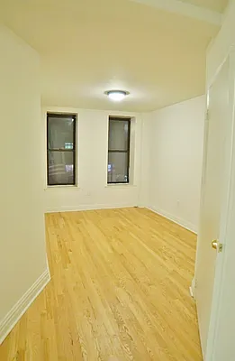 Rented by R New York | media 12