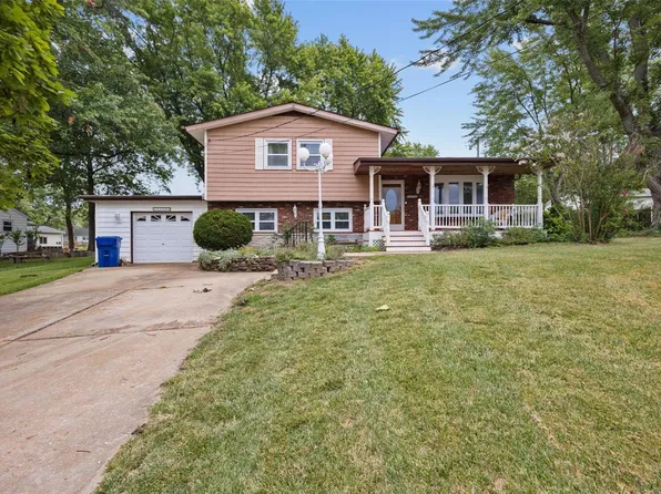 4048 W Rock Creek Rd, Imperial, MO 63052