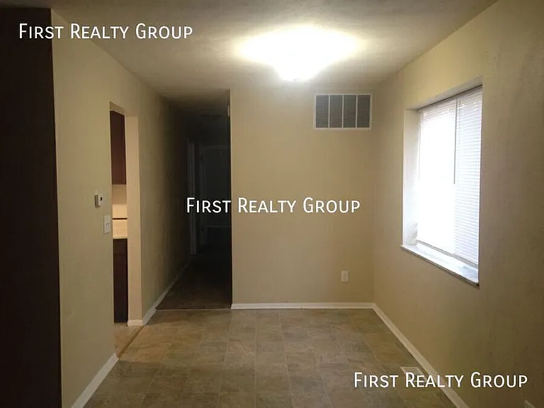 737 Wilmington Ave #7 — Photo 5