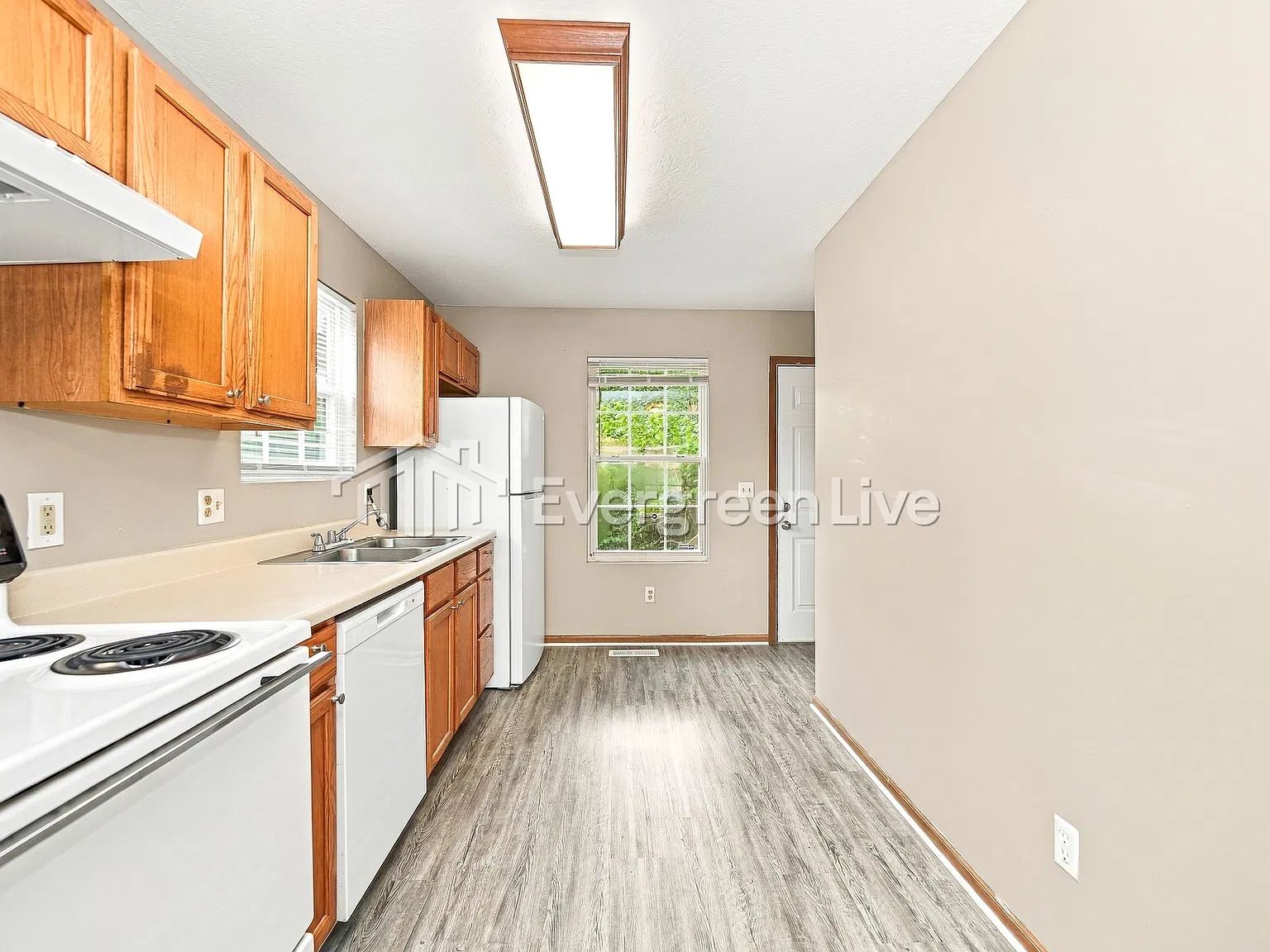 2 bed, 1.0 bath, 728 sqft, $1,295 — Photo 4