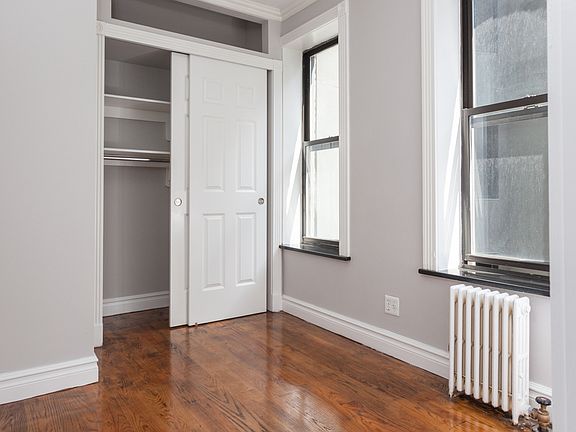 4th image of 20 Prince St APT 34