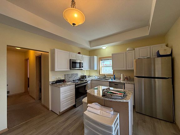 3rd image of 46 Mounds Blvd