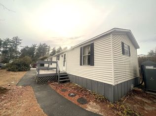 28 Washington Park, Carver, MA 02330