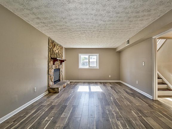 3rd image of 5843 Gumwood Dr