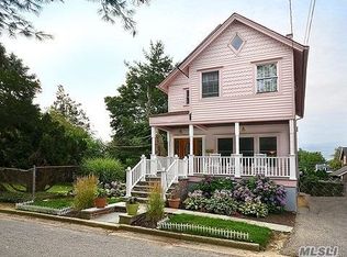 39 12th Ave, Sea Cliff, NY 11579