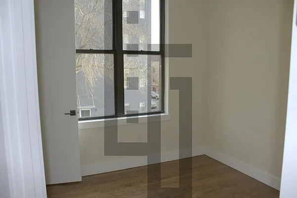 Rented by Loom Group | media 49