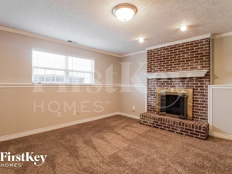 2214 Harmony Ct — Photo 8