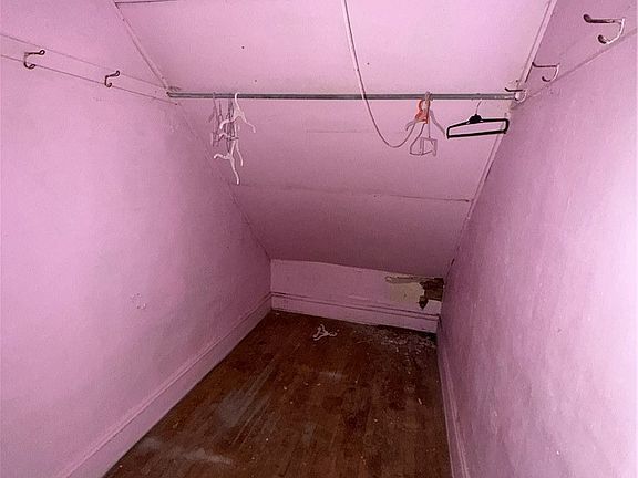 4th image of 3025 E 128th St