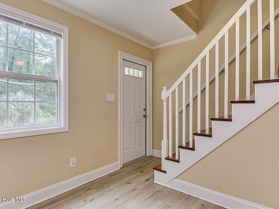 4th image of 3513 Byron Place