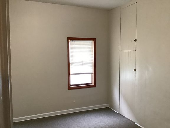 5th image of 614 E Water St