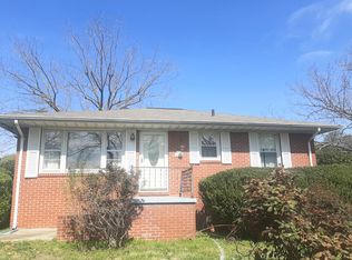 1008 W King St, Hillsborough, NC 27278