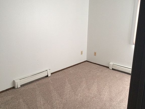2nd image of 2007 E Divide Ave #11279076
