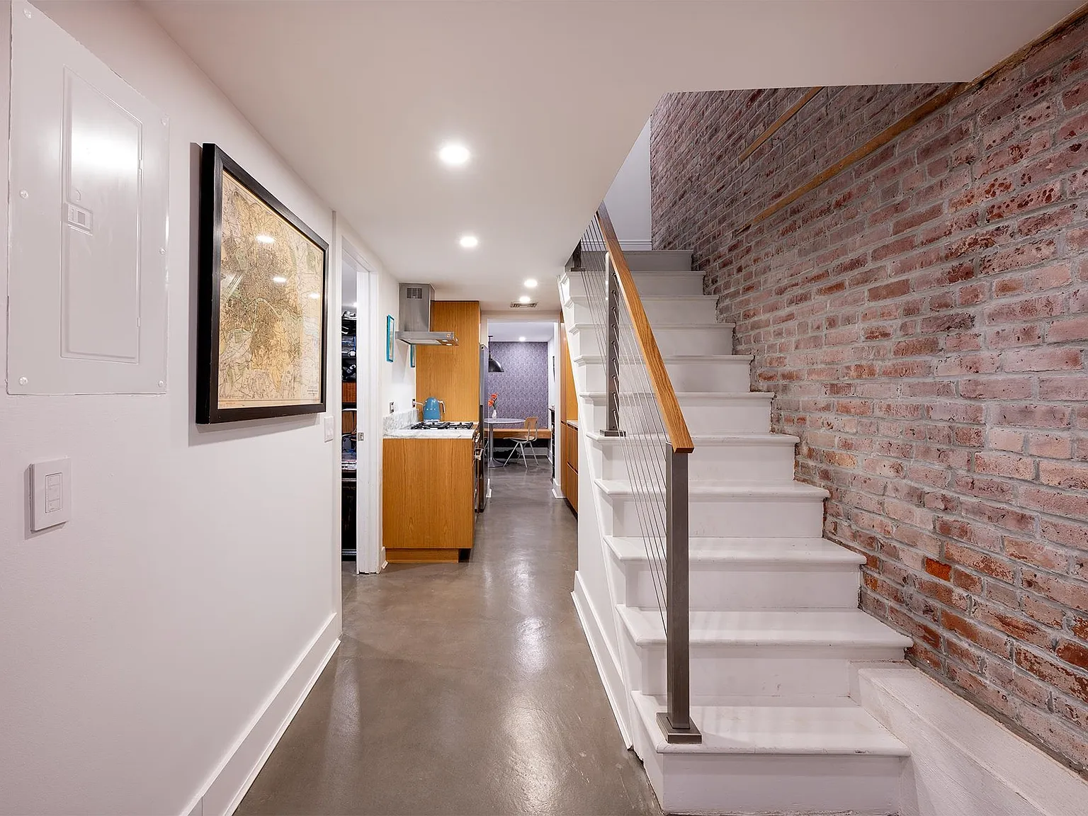 3 bed, 2.0 bath, $5,900 — Photo 2