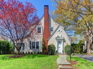 16 Wellington Rd, Garden City, NY 11530