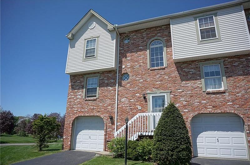 1st image of 120 Bruton Dr