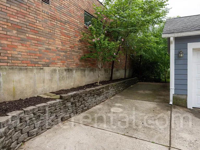 4306 Fisher St — Photo 33