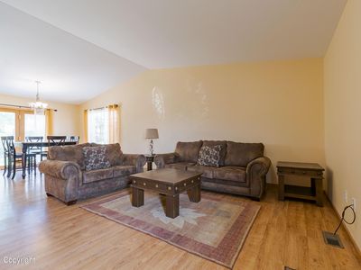 1309 Middle Fork Dr, Gillette, WY, 82718