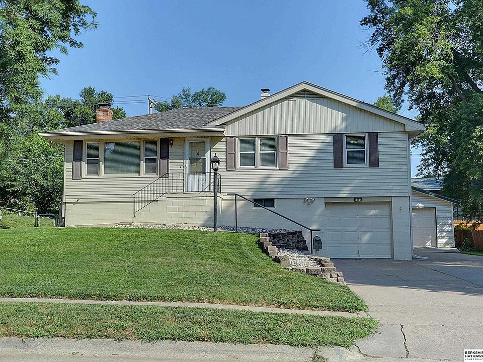 1st image of 8616 Grover St