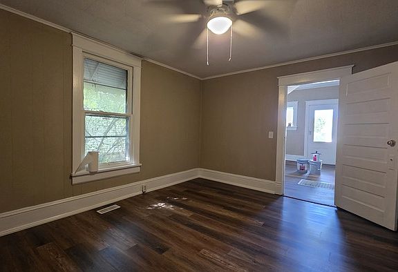 3rd image of 207 Hamilton St