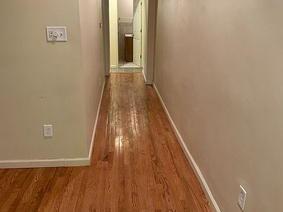 3rd image of 4939 Hazel Ave #1R