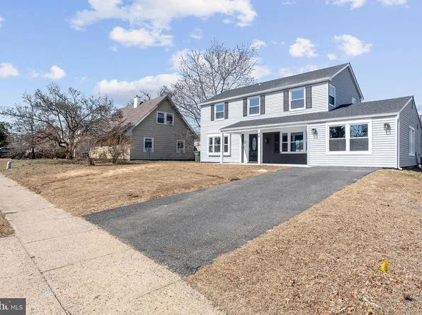 49 Peachfield Ln, Willingboro, NJ 08046