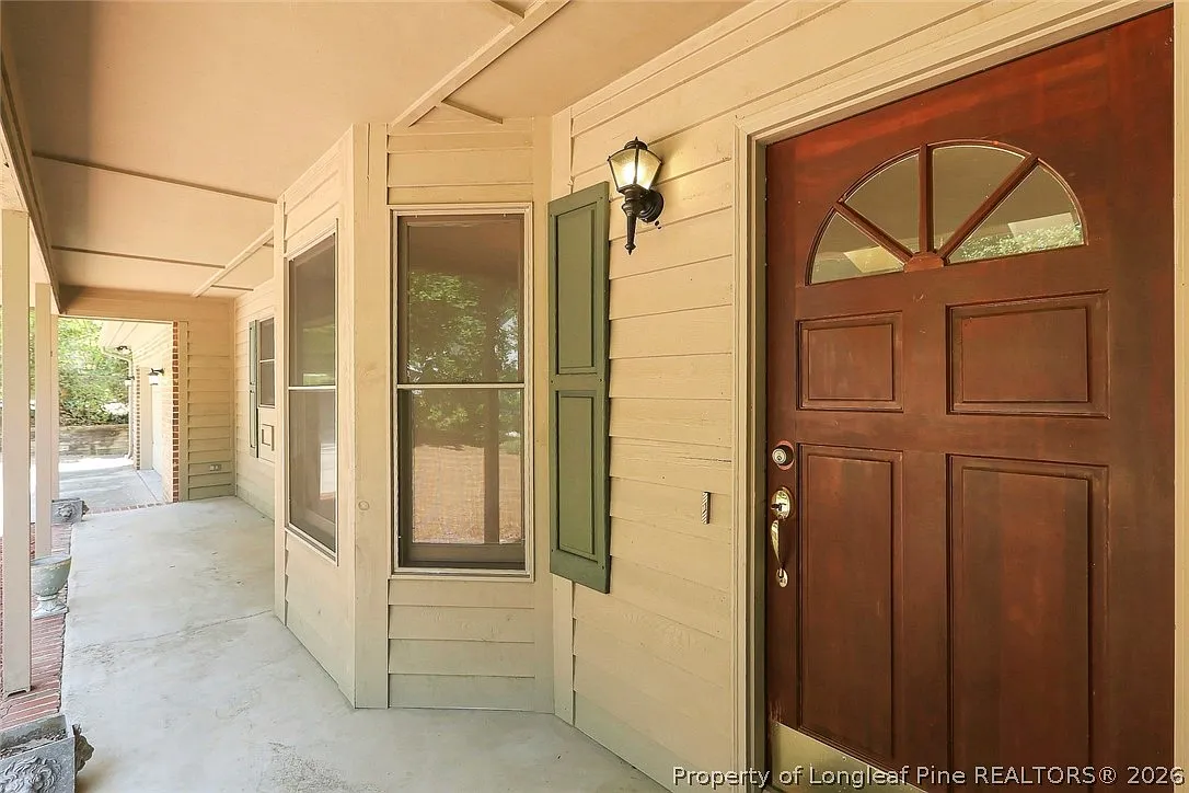3 bed, 2.0 bath, 1672 sqft, $1,900 — Photo 3