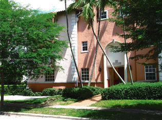 29 Santillane Ave APT 1, Coral Gables, FL 33134
