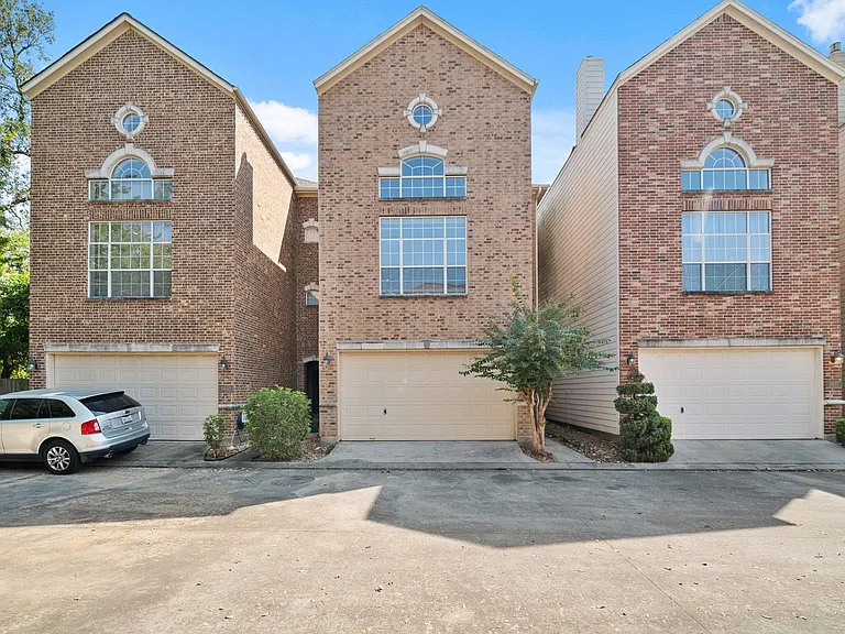 5637 Oasis Palm — Photo 2