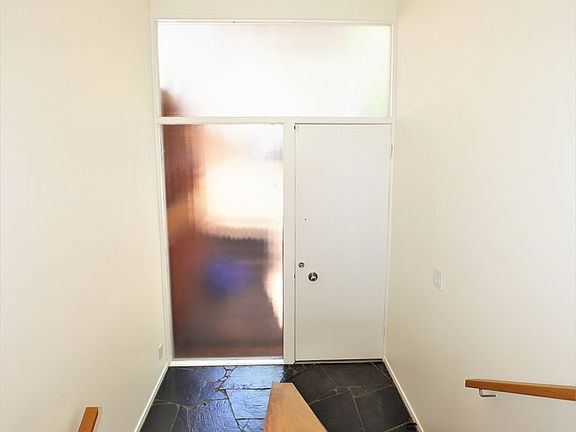 3rd image of 1554 Winding Way