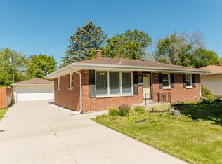 3526 Spruce St, Racine, WI 53403