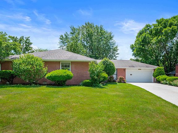2nd image of 2701 W Brook Dr