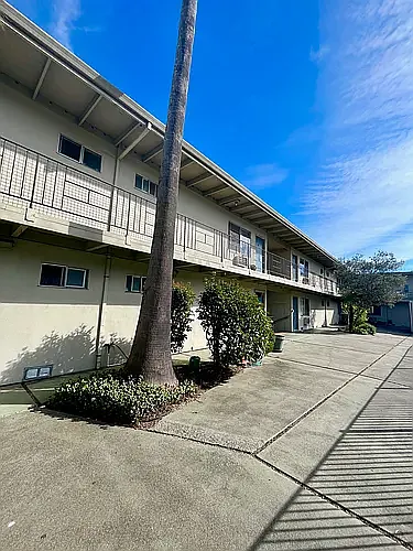 Holiday Apartments Photo 1