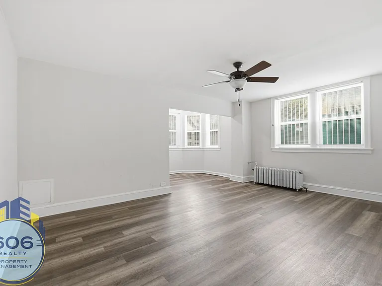 The Ashland Tower Modern Living in the Heart of Rogers Park — Photo 44