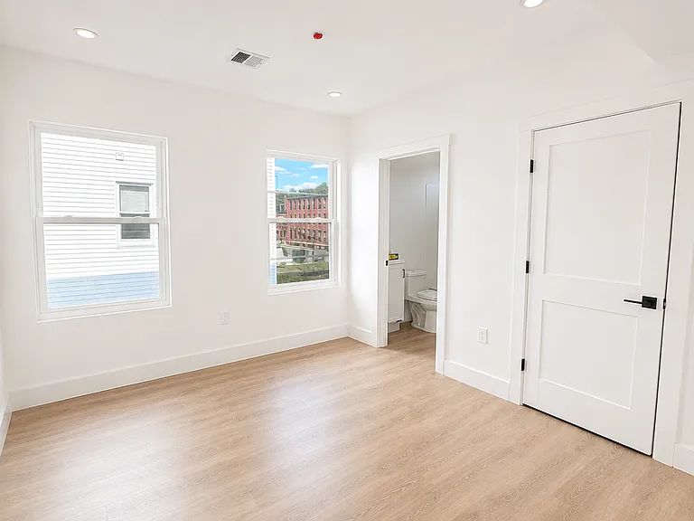 275 Shrewsbury St #1 — Photo 7