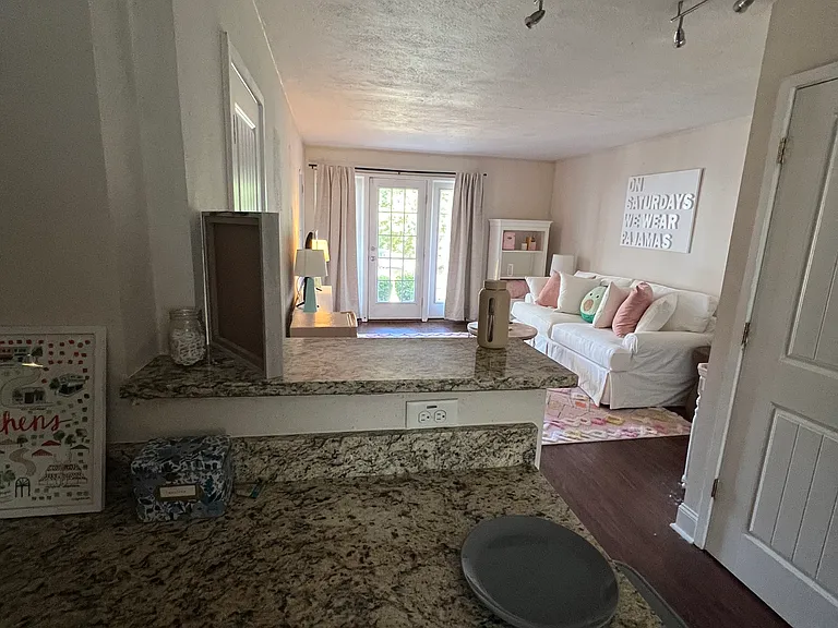 620 Waddell St #3 — Photo 5