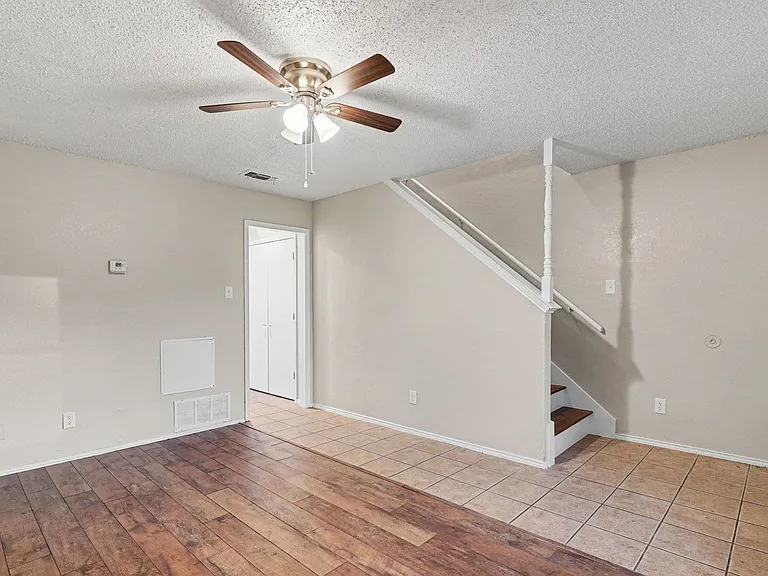 3301 Aurora St #B — Photo 5