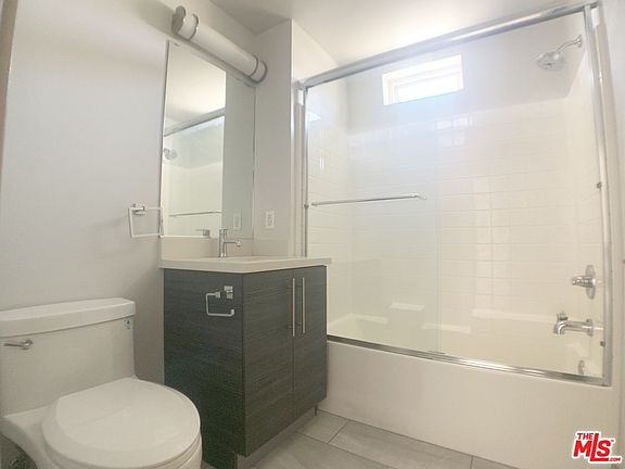 2nd image of 3714 Kelton Ave #405A