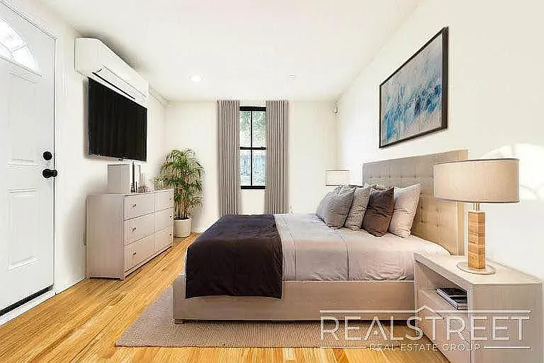 206 Macdougal St #1 — Photo 7