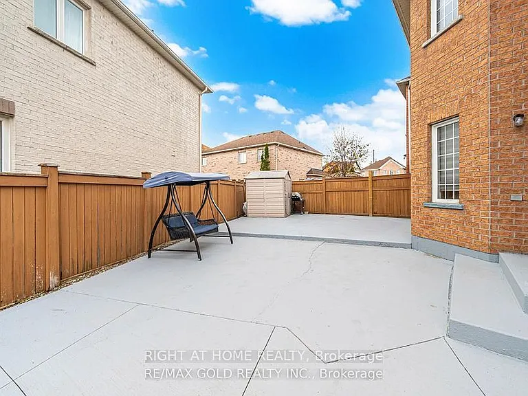 29 Laurentide Cres #UPPER — Photo 21