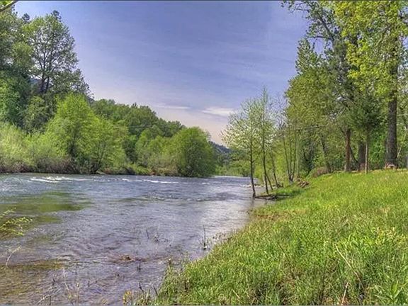 3rd image of 1562 Sleepy Hollow Loop