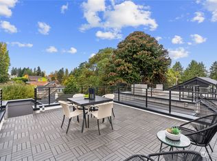 9821 15th Ave Ne, A Condominium, Seattle, WA 98125