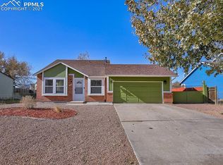 1130 Bayberry Dr, Colorado Springs, CO 80916