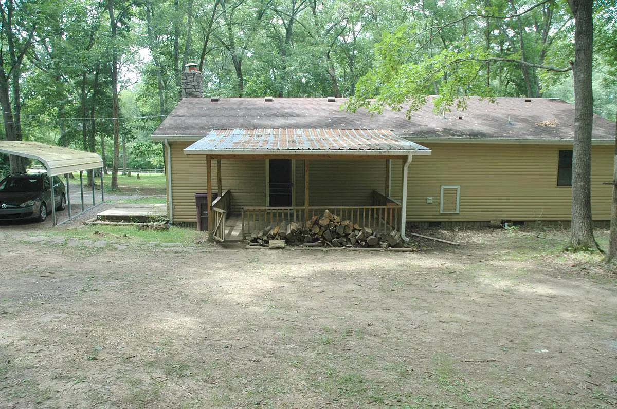 Back of the house - 2244 Cooks Rd