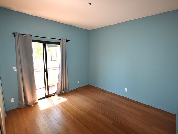 3rd image of 763 Loma Verde Ave #B